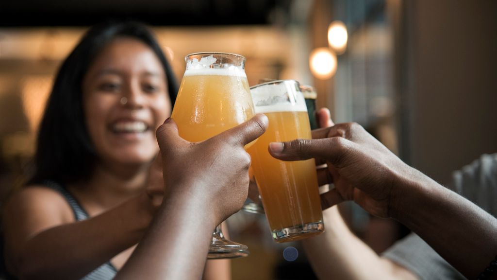 Perfectly carbonated craft beer with ideal bubble formation